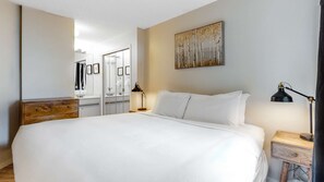 1 habitación, tabla de planchar con plancha y internet