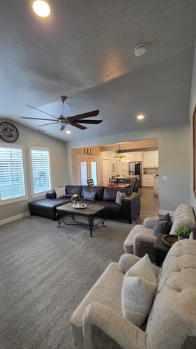 Perfect 1-bedroom apartment with AC in adorable Washington