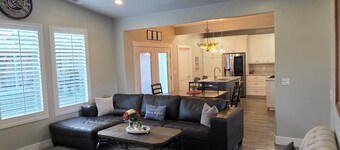 Perfect 1-bedroom apartment with AC in adorable Washington