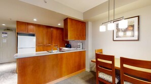 Frigorifero, microonde, forno, lavastoviglie