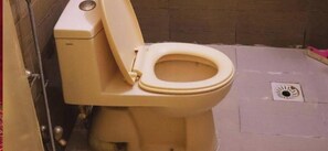 Unclassified image, 4 of 7, button