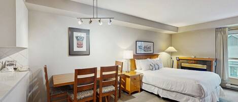 Tabla de planchar con plancha y acceso a internet