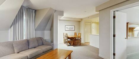 Televisión, chimenea