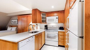 Frigorifero, microonde, forno, lavastoviglie