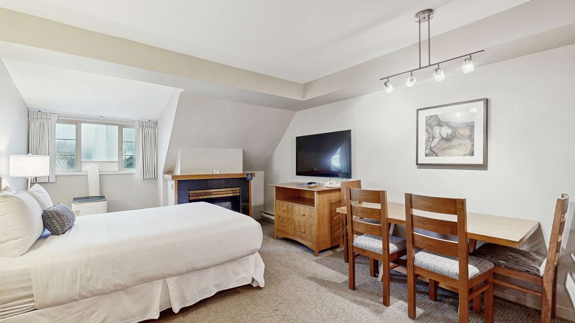 Tabla de planchar con plancha y internet 