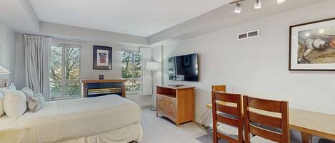 Tabla de planchar con plancha y internet