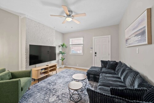 North Pearl Residencies 876