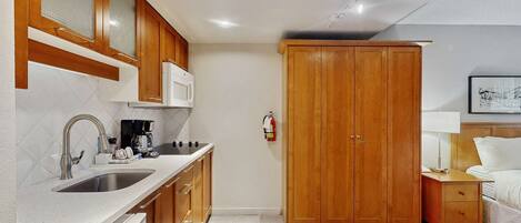 Fridge, microwave, coffee/tea maker, toaster