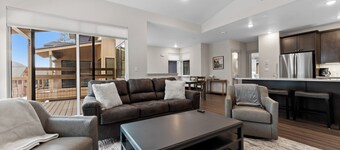 NEW Townhome Near Ski Village | Private Saltwater Hot Tub & Mountain Views