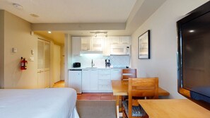 Tabla de planchar con plancha y Internet