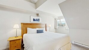 1 sovrum, strykjärn/strykbräda och internet