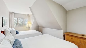 1 slaapkamer, een strijkplank/strijkijzer, internet
