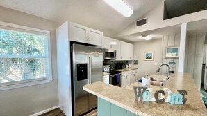 独立别墅, 多张床, 露台 (Bailey Beach House) | 私人厨房