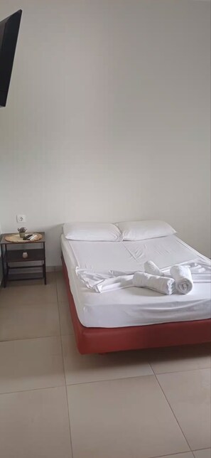 Acceso a internet y ropa de cama 