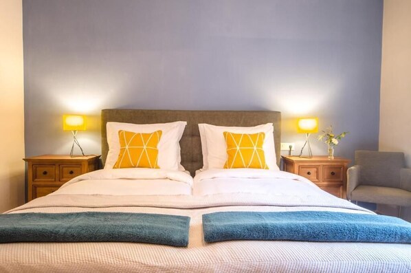 Habitación clásica doble, patio | Caja fuerte y wifi gratis