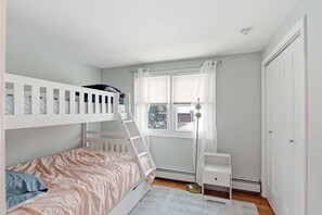 Casa, 3 habitaciones | 3 dormitorios y espacio para trabajar con un portátil