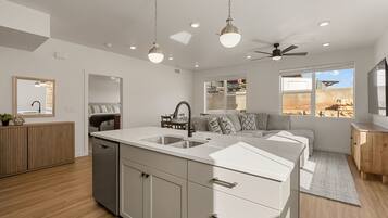 Condo, 2 Bedrooms | Interior