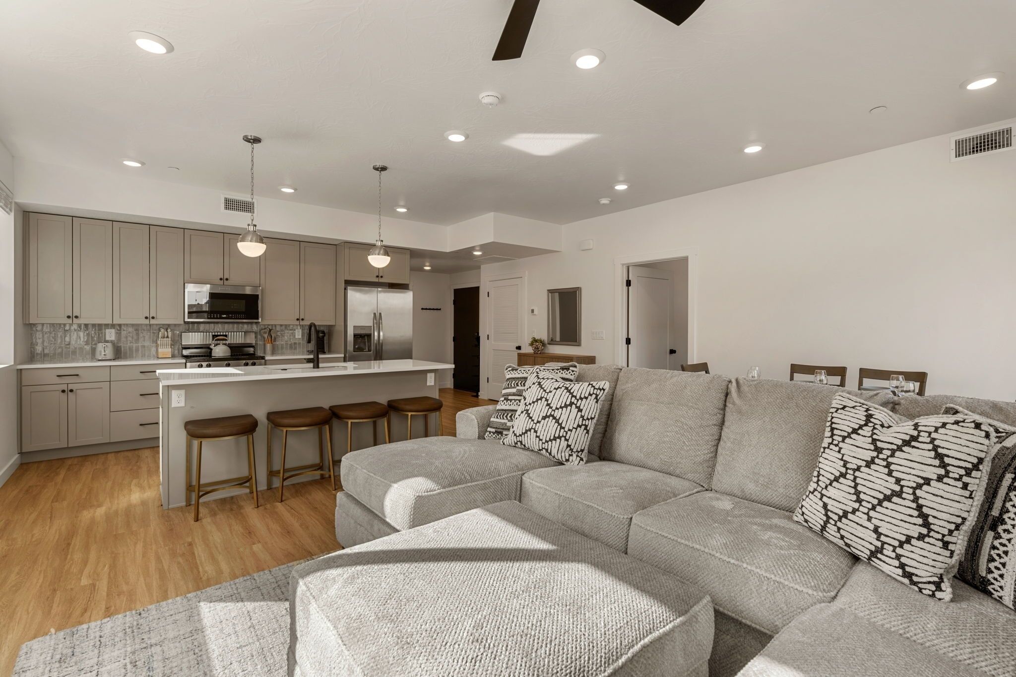 Huoneisto, 2 makuuhuonetta | Oleskelualue | Älytelevisio