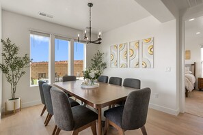 Casa, 5 habitaciones | Restaurantes