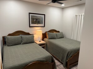 4 Schlafzimmer, Bügeleisen/Bügelbrett, kostenloses WLAN, Bettwäsche