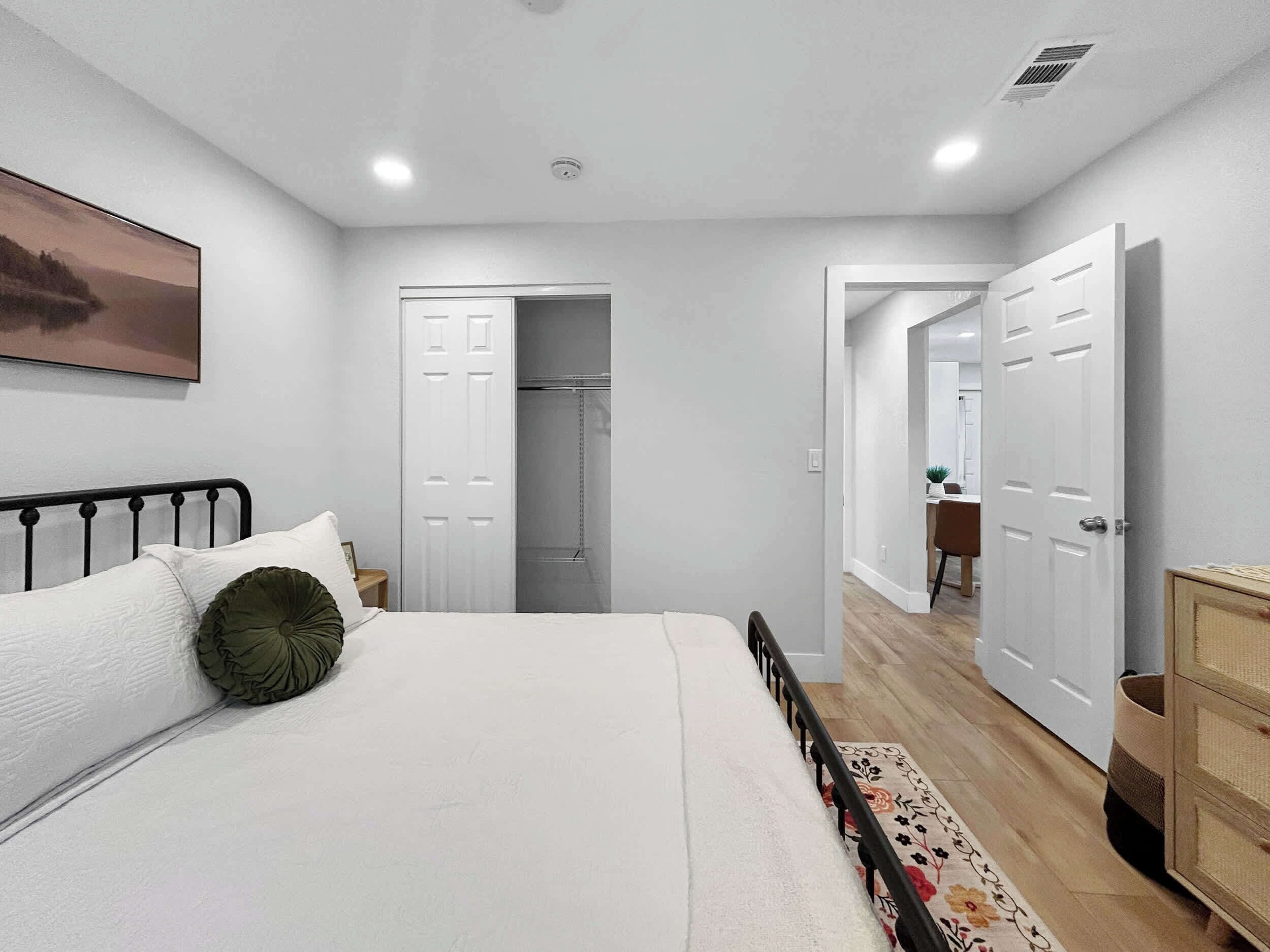 House, Multiple Beds, Kitchen, Garden View (Casa De Campo) | 4 bedrooms, individually decorated, individually furnished, bed sheets