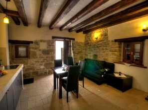 Interior - Istrien Traditionelles Steinhaus 1 by Interhome (Buzet)