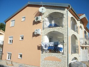 Exterior - Charmante Ferienwohnung mit Balkon by Interhome (Vir)