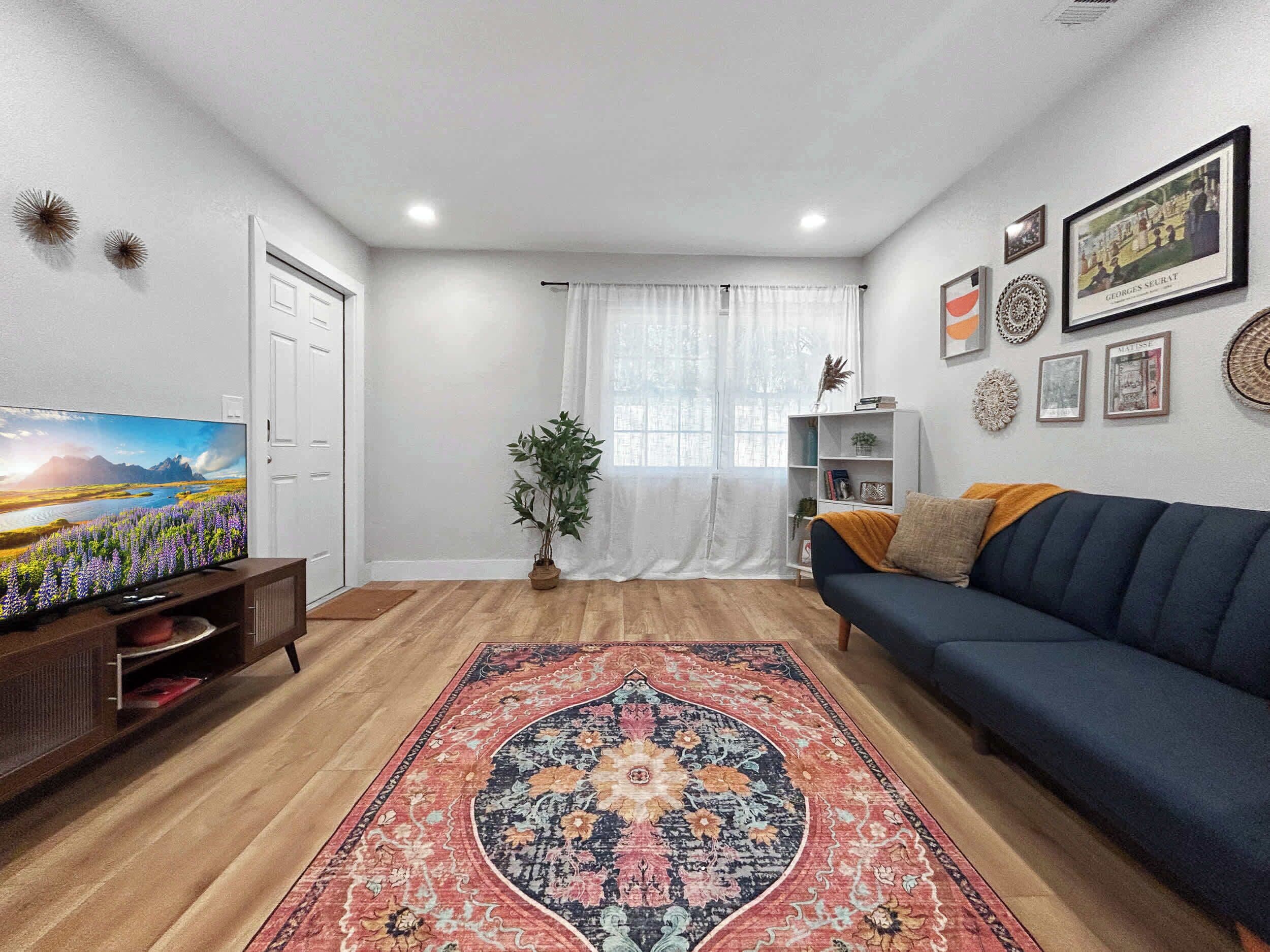 Casa, varias camas, cocina, vistas al jardín (Casa De Campo Unit B) | Zona de estar