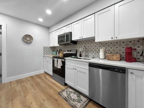 Casa, varias camas, cocina, vistas al jardín (Casa De Campo Unit B) | Cocina privada