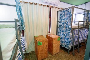 Gemeinsamer Schlafsaal, Mehrere Betten