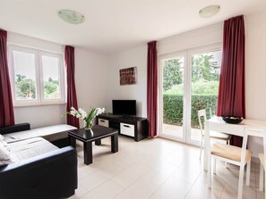 Living area - Wohnung in Monterol mit Garten und Terrasse by Interhome (Umag/Juricani)