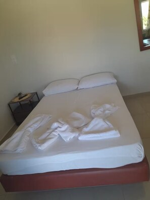 Acceso a internet y ropa de cama