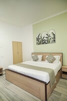Luxury Triple Room, Balcony, City View | In-room safe, soundproofing, iron/ironing board (on request), free WiFi