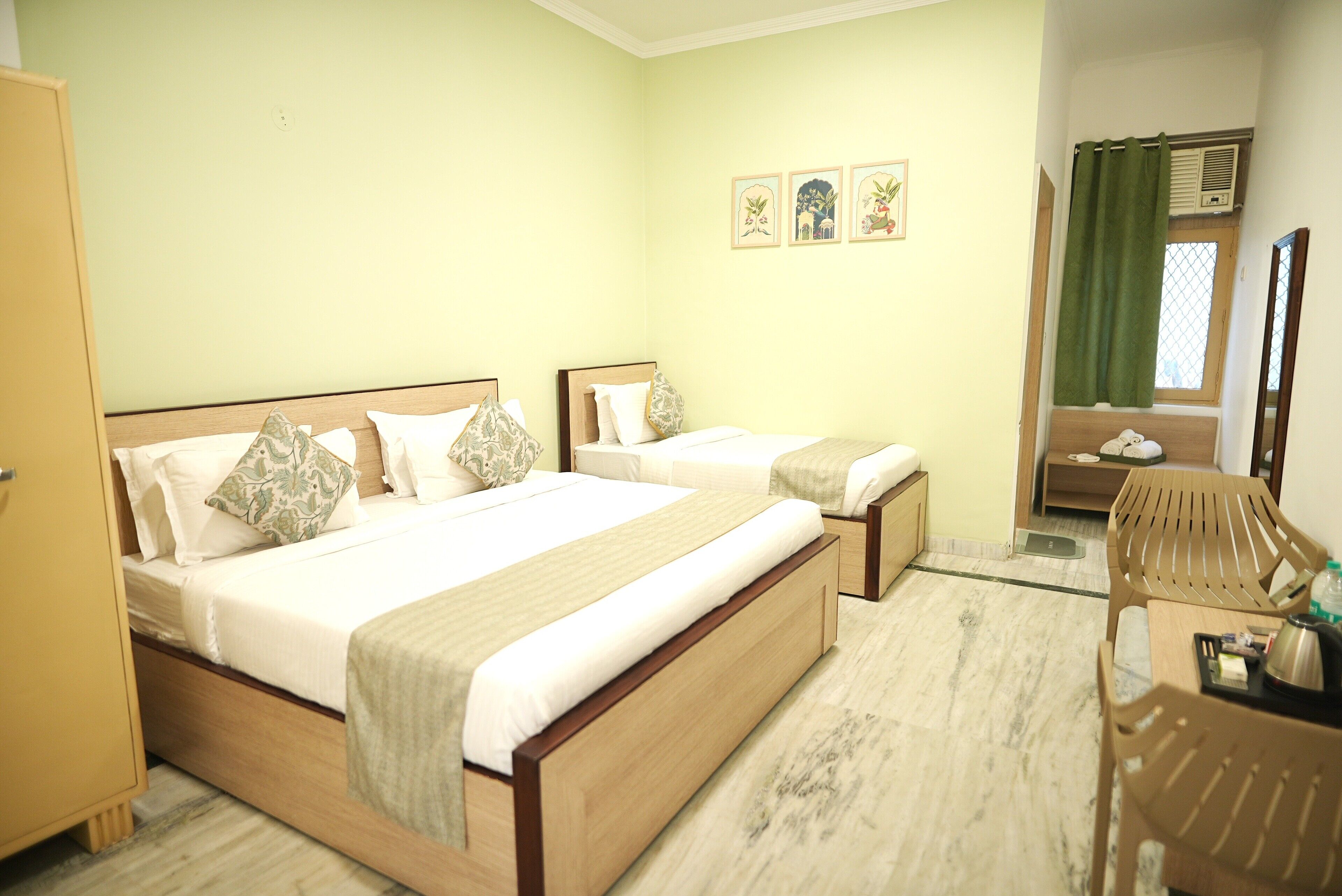 Phòng 3 Tiêu chuẩn | Két bảo mật tại phòng, phòng cách âm, bàn ủi/dụng cụ ủi quần áo 