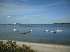 Beach - Ferienhaus direkt am Wasser by Interhome (Stralsund)