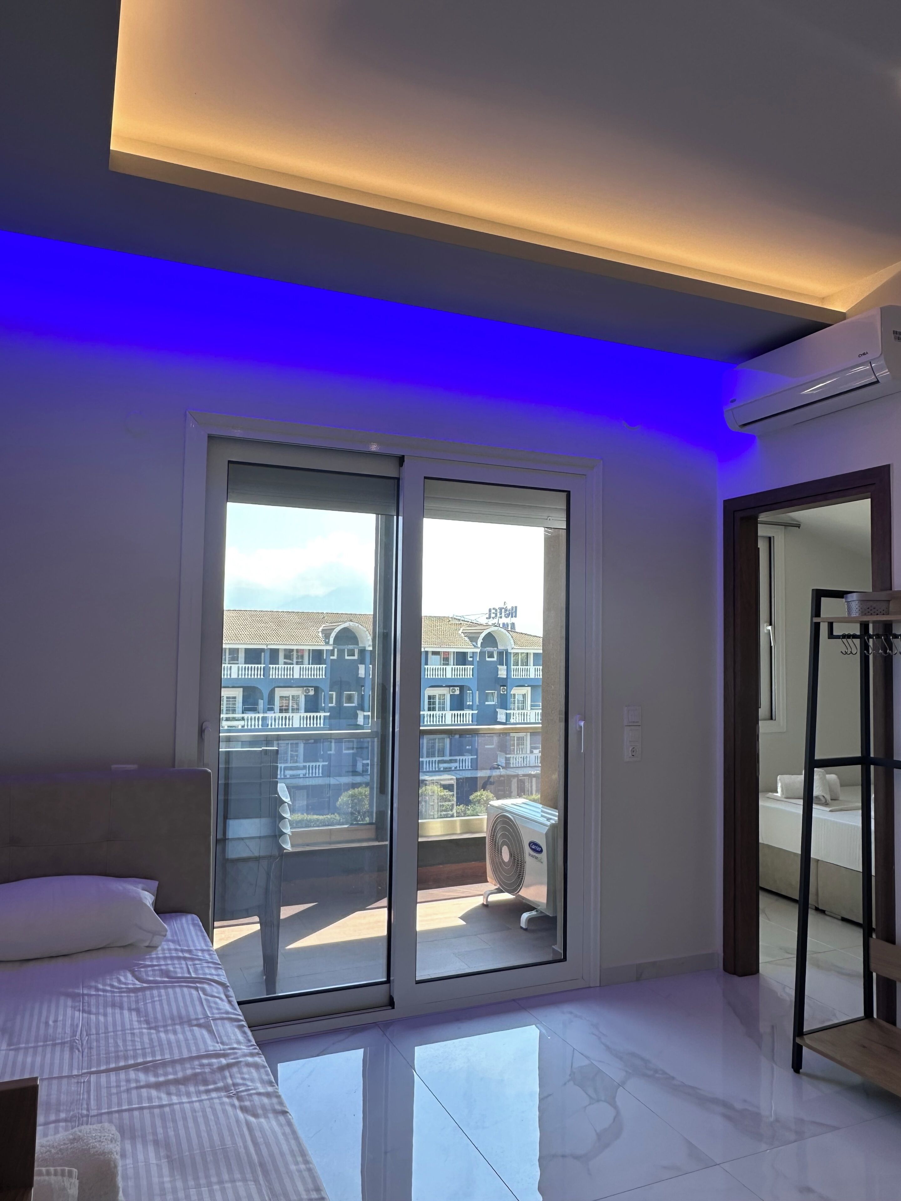 Apartamento familiar, vistas parciales al mar | Wifi gratis y ropa de cama