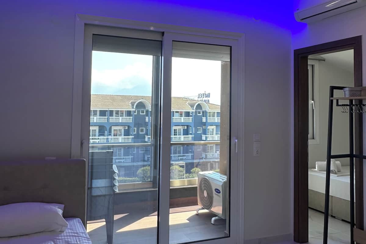 Family Apartment, Partial Sea View