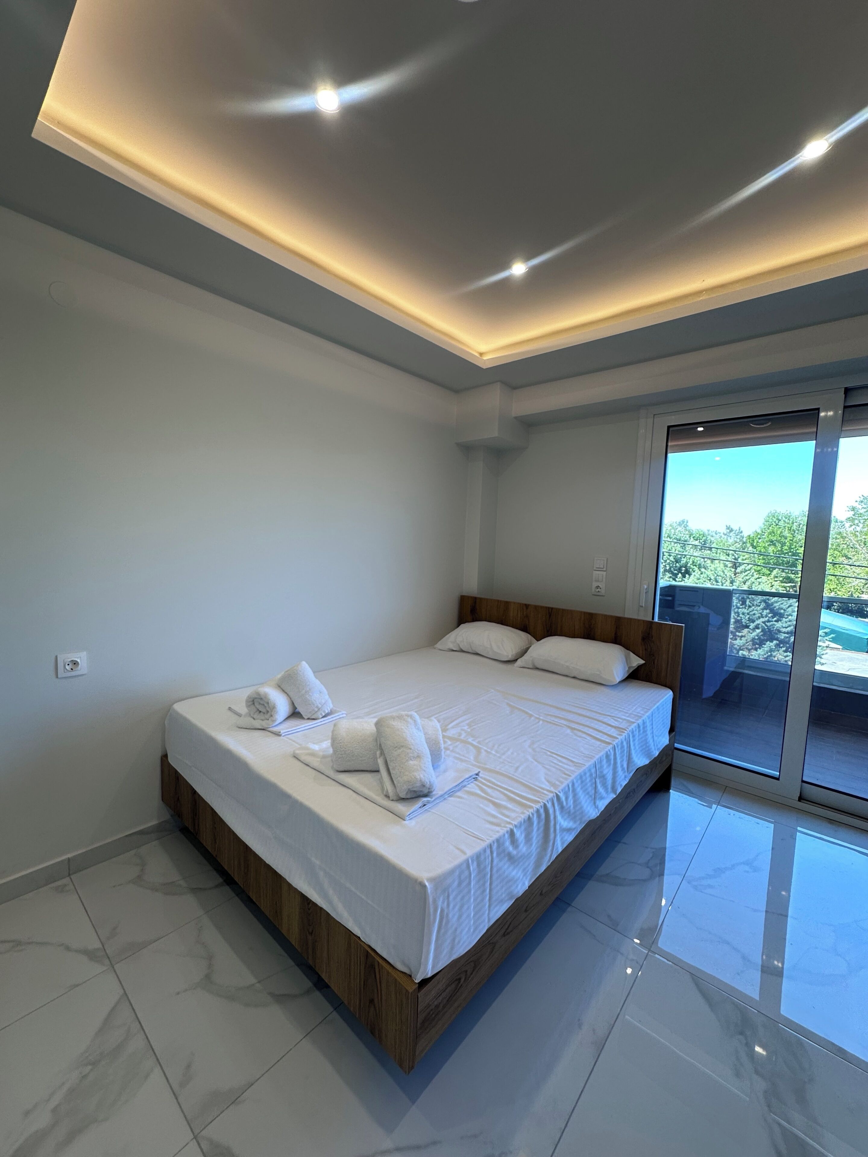 Apartamento familiar, vistas parciales al mar | Wifi gratis y ropa de cama