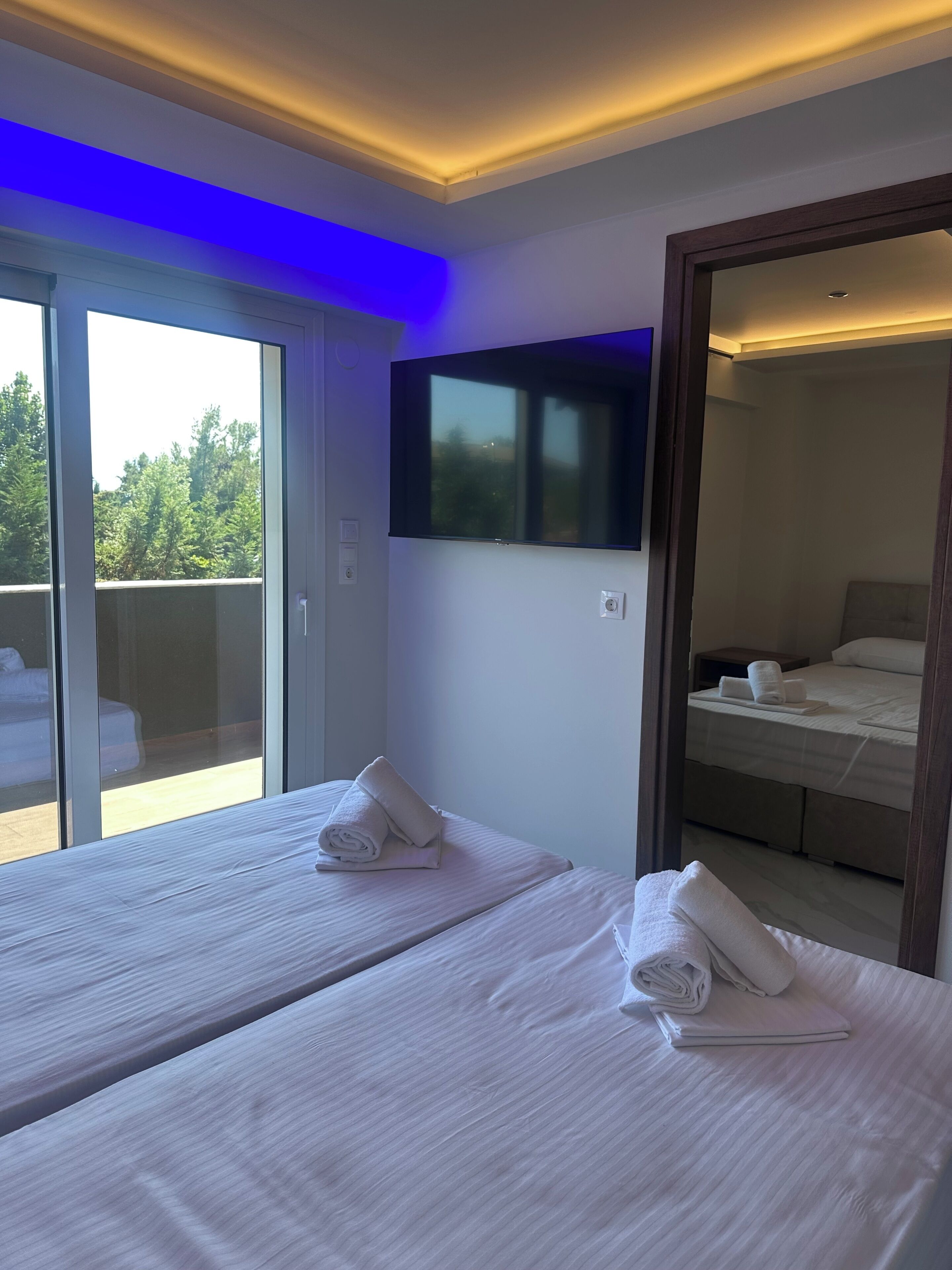 Apartamento familiar, vistas parciales al mar | Wifi gratis y ropa de cama