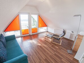 Fireplace, DVD player - mit atemberaubendem Blick auf den See by Interhome (Wiefelstede)