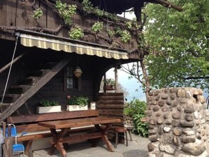 Outdoor dining - Ferienspycher Durrer-Röthlin by Interhome (Giswil)