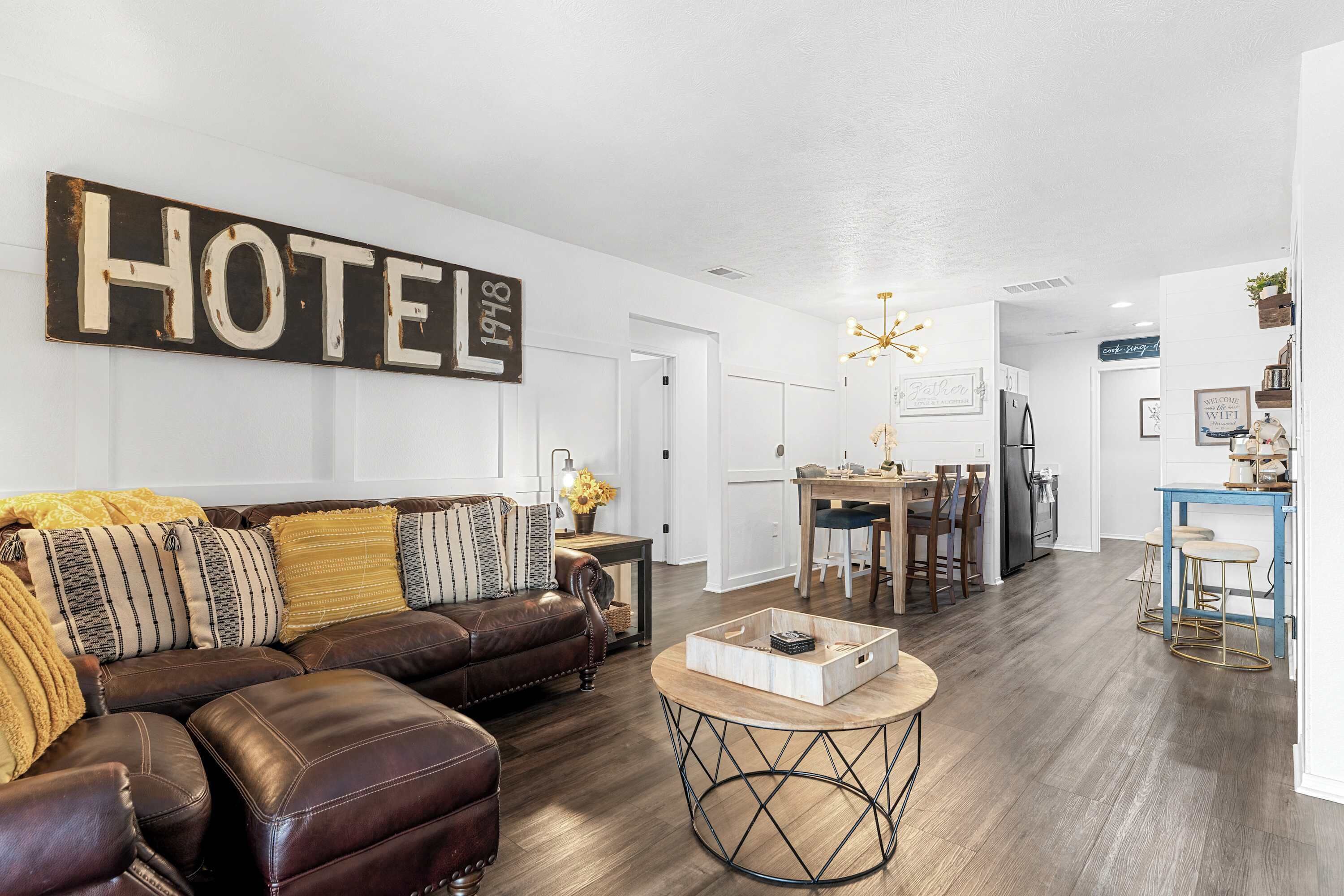 Condo, Multiple Beds, Patio, Garden View (Ashley's Luxurious Snuggery) | Living area