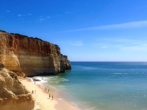 Beach - mit Blick auf das Wasser by Interhome (Carvoeiro)