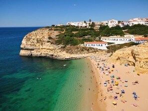 Beach - mit Blick auf das Wasser by Interhome (Carvoeiro)