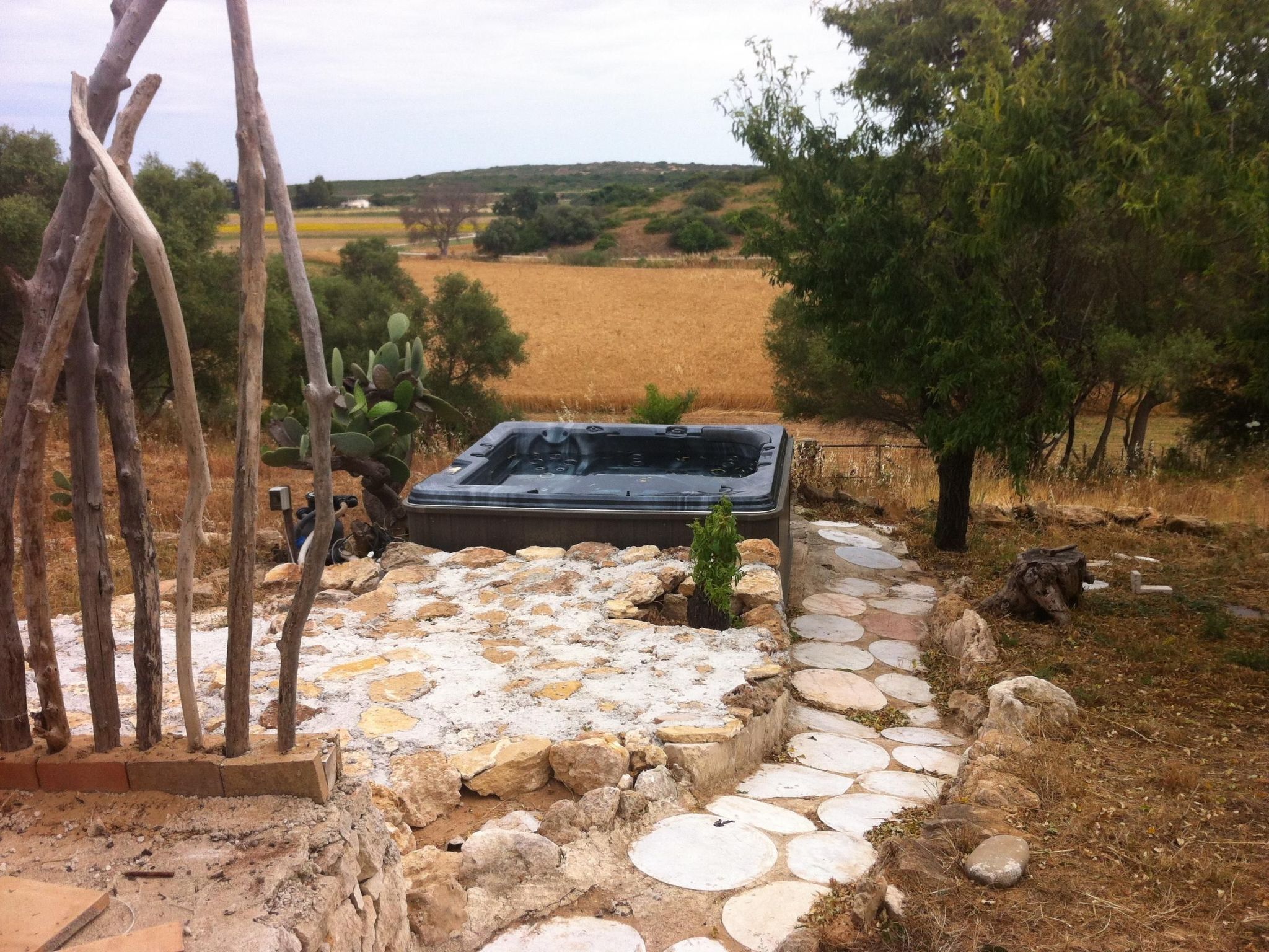 Bañera de hidromasaje al aire libre