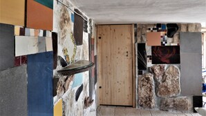 Unclassified image, 3 of 45, button - Giniusa' Studio mit Whirlpool-Badewanne by Interhome (Calabernardo)