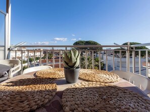 Outdoor dining - Ponderosa by Interhome (Cambrils)