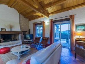TV, fireplace, DVD player - Vacation home Livia by Interhome (Buzet)