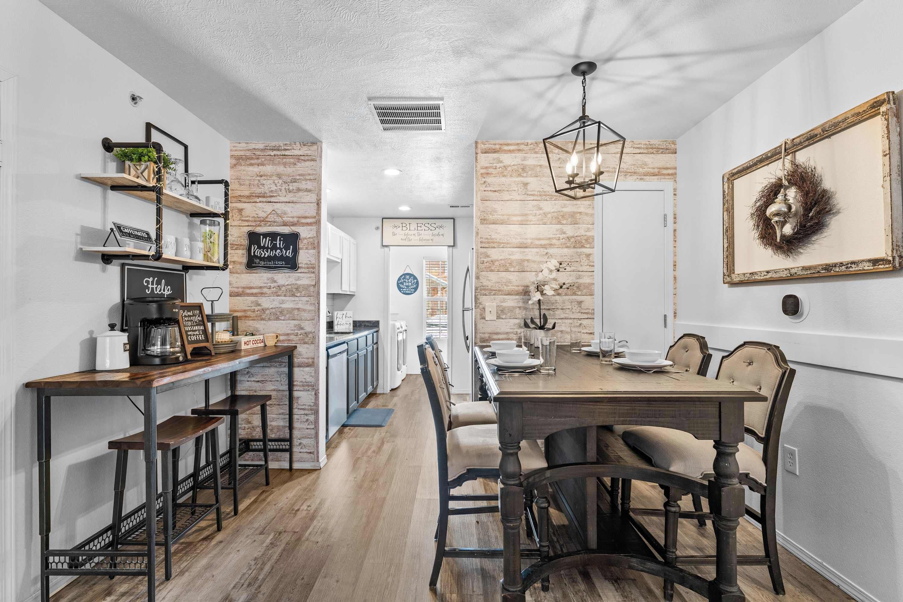 Condo, Multiple Beds, Patio, Garden View (Ashley's Charming Chalet) | Dining