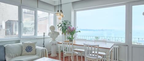 リビング エリア